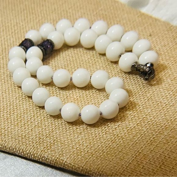 White Agate Round Beads Amethyst Zirconia Stones Necklace - Picture 3 of 6